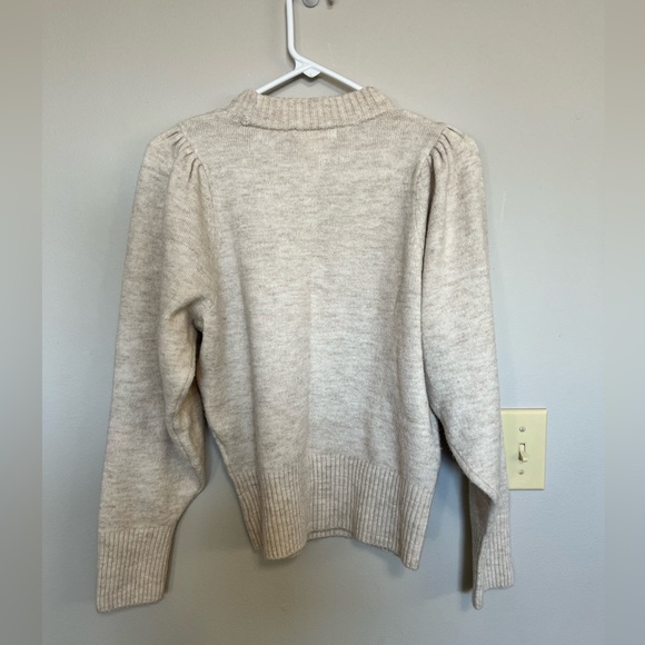 Sweater - Picture 4 of 4